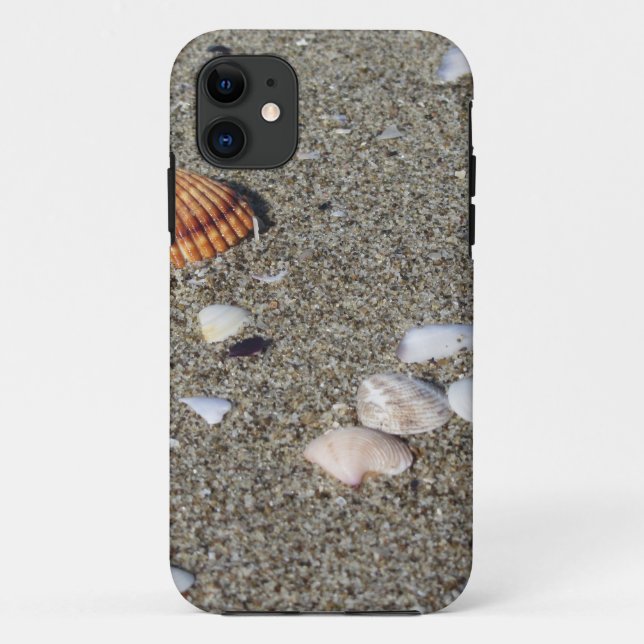 Seashells on sand. Summer beach background Case-Mate iPhone Case (Back)