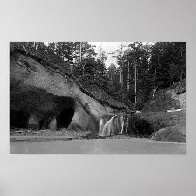Seaside, Oregon Waterfall near Hug Point Poster (Front)