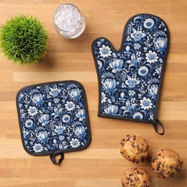 Seasonal Winter flowers tiled pattern  Oven Mitt & Pot Holder Set (Top Down)