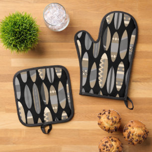 Secret Beach Hawaiian Surfboards Black Oven Mitt & Pot Holder Set