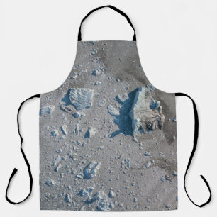 Selective focus of gray stone apron