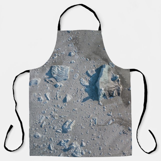 Selective focus of gray stone apron (Front)