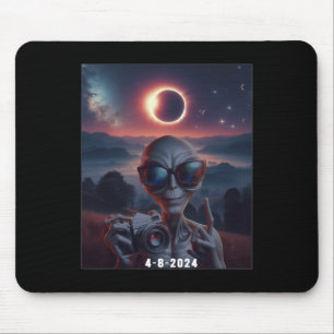Selfie With Solar 2024 Eclipse Wearing Gles Retro Mouse Pad