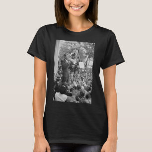 Sen. Robert Kennedy Campaigning for US President   T-Shirt