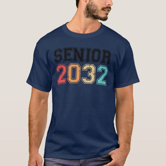 Senior 2032 Retro Vintage gift T-Shirt (Front)