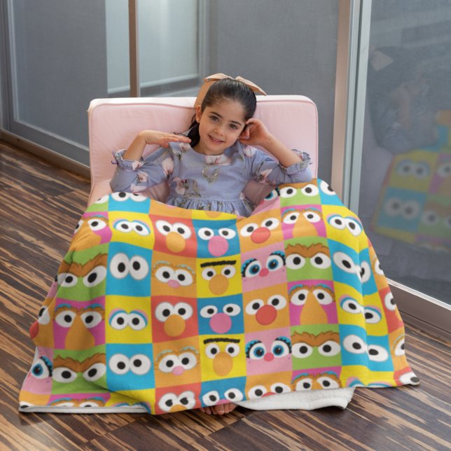 Sesame Street Character Eyes Pattern Fleece Blanket (Creator Uploaded)