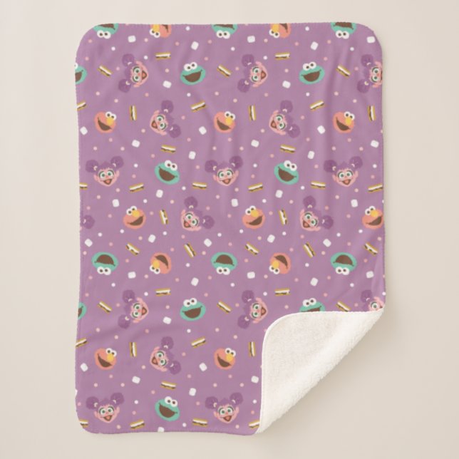 Sesame Street | S'mores Pattern Sherpa Blanket (Front)