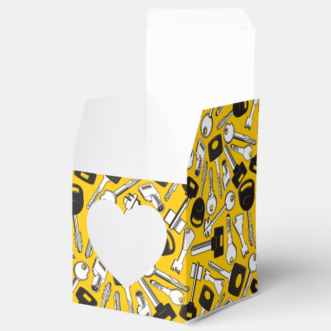 Set of Keys Background Favour Box (Opened)