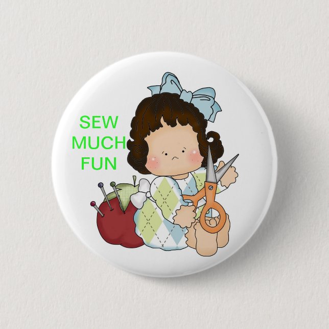 SEW MUCH FUN 6 CM ROUND BADGE (Front)