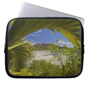 Seychelles, Curieuse Island, Laraie Bay Laptop Sleeve