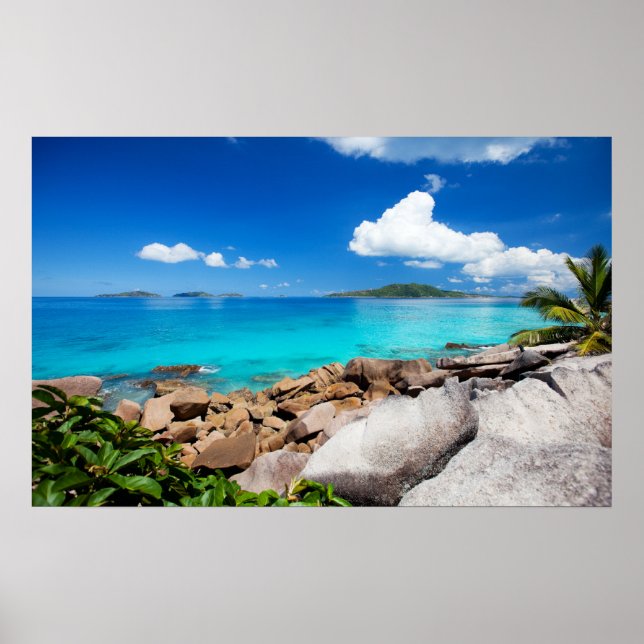 Seychelles. Stone's coastline Poster (Front)