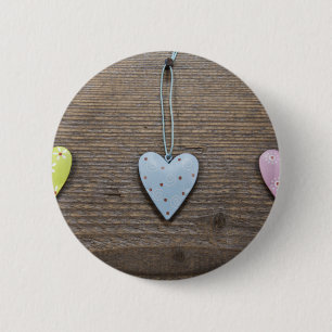SHABBYCHIC tin hearts wood design 6 Cm Round Badge