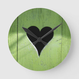 SHABBYCHIC wooden heart green black Round Clock
