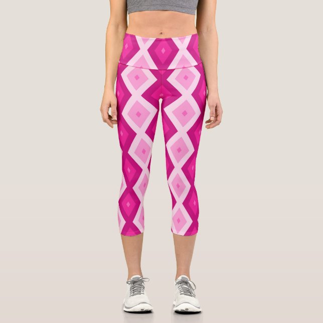 Shades of fuchsia diamond pattern capri leggings (Front)