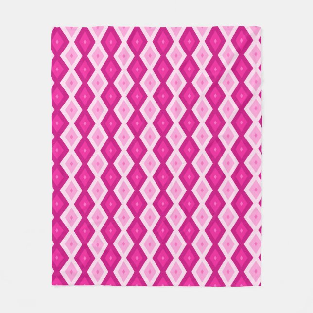Shades of fuchsia diamond pattern fleece blanket (Front)