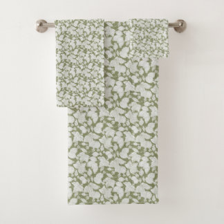 Shadowed Berry Leaf Towel Collection