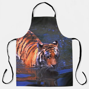 SHALLOW FOCUS PHOTOGRAPHY OF BROWN AND BLACK TIGER APRON
