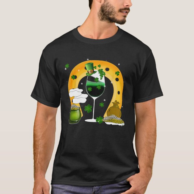 Shamrock Leprechaun Wine Glass funny St Patricks D T-Shirt (Front)