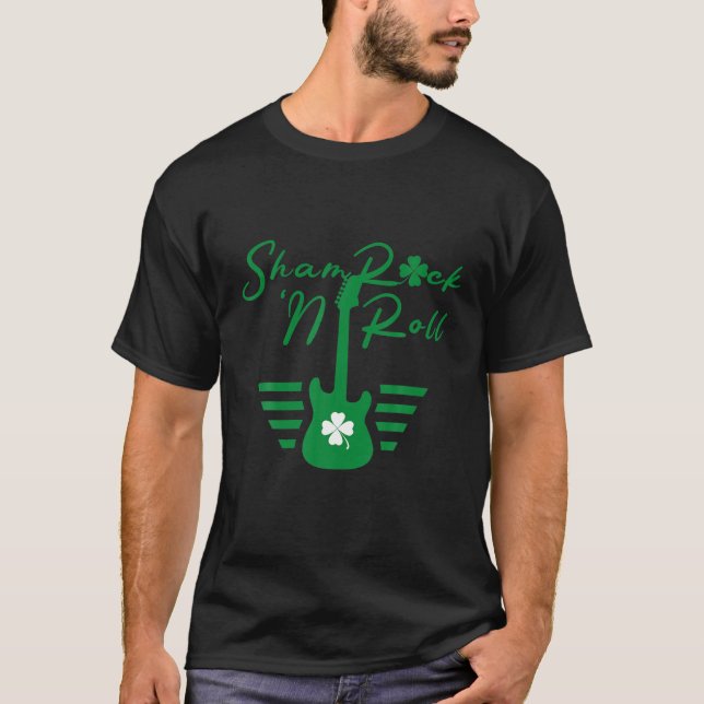 Shamrock N Roll Guitar St Patricks Day Guitarist M T-Shirt (Front)