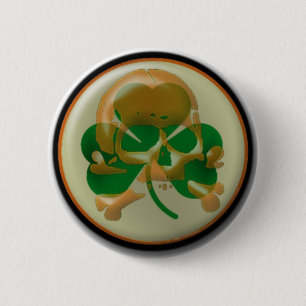Shamrock skull 6 cm round badge