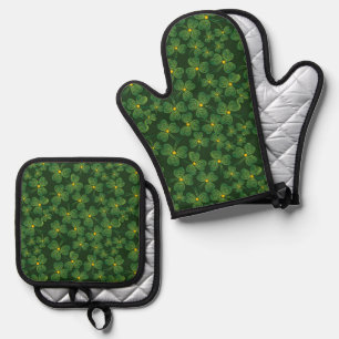 Shamrocks Design Oven Mitt & Pot Holder Set