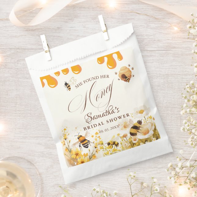She found her honey Bee bridal shower Favour Bag (Clipped)