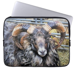 SHEEP LAPTOP SLEEVE