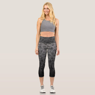 Shell pattern.04.w Black BG Capri Leggings
