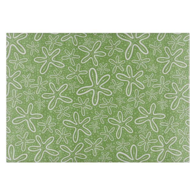 Shell Pattern On Spotted Background Cutting Board (Front)