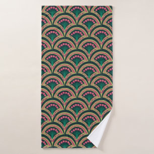 shell shaped green pattern bath towel