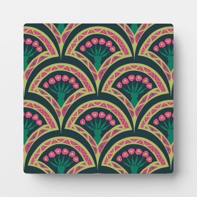 shell shaped green pattern plaque (Front)