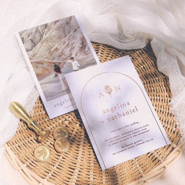 Shiny Boho Minimalist Floral Arch Photo Wedding  (Creator Uploaded)