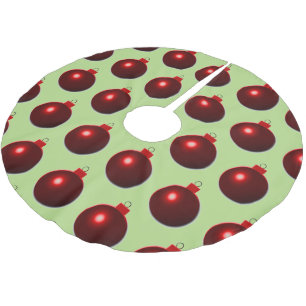 Shiny Red Ball Merry Christmas Ornaments on Green Brushed Polyester Tree Skirt