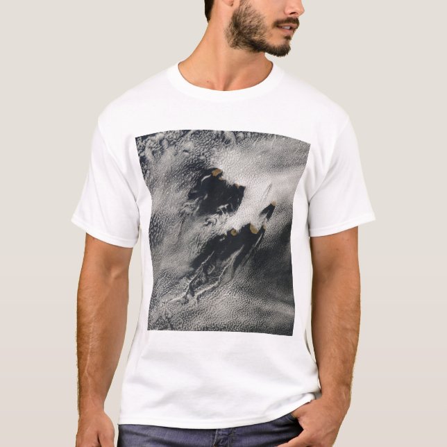 Ship-wave-shaped wave clouds and cloud vortices T-Shirt (Front)