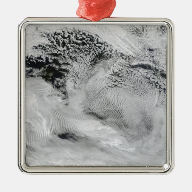 Ship-wave-shaped wave clouds metal ornament (Front)