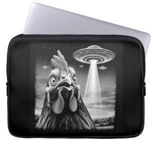 Shocked Rooster Witnesses UFO Abduction – Retro Sc Laptop Sleeve