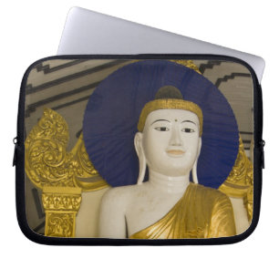 Shwedagon Pagoda (Paya), large temple site that 3 Laptop Sleeve