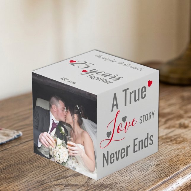 Silver 25 years anniversary red photo cube (Creator Uploaded)