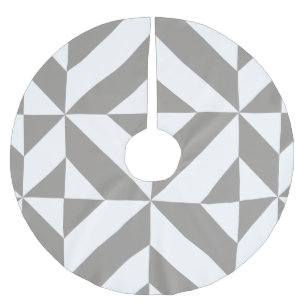 Silver Grey Geometric Deco Cube Pattern Brushed Polyester Tree Skirt