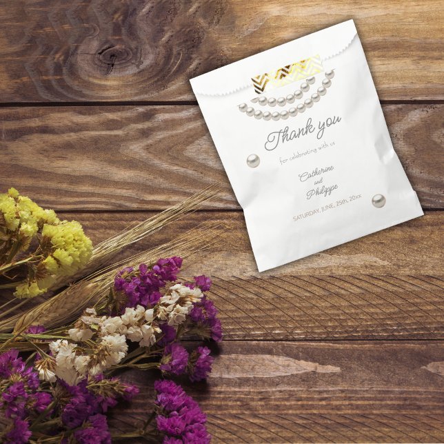 Silver Pearl Necklace Wedding  Favour Bag (Creator Uploaded)