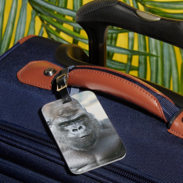 Silverback Unforgettable Presence Luggage Tag (Front Insitu 1)