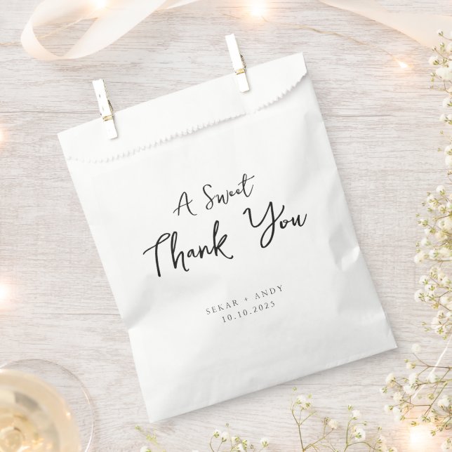Simple elegant wedding favour bag (Clipped)