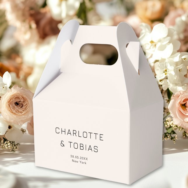 Simple, elegant wedding favour box (Simple, elegant wedding favor boxes with your name and date.)