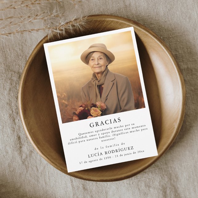 Simple Funeral Gracias Spanish Photo Thank You Card (Creator Uploaded)