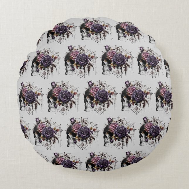 Simple gothic roses & skull Halloween party Round Cushion (Front)