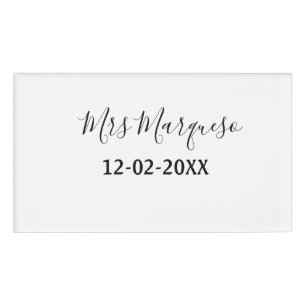 simple minimal monogram mrs Mr name date year Thro Tag