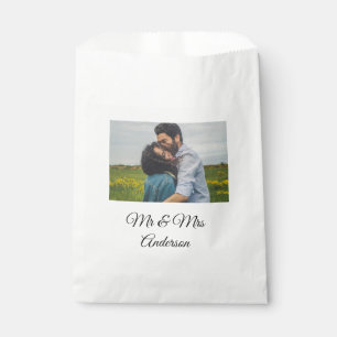 Simple minimal mr and mrs add your name photo wedd favour bag