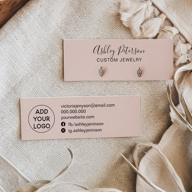 Simple pastel blush pink studs earrings display (Simple pastel blush pink studs earrings display)