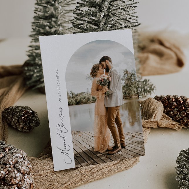 simple script arch holiday wedding announcement (Creator Uploaded)