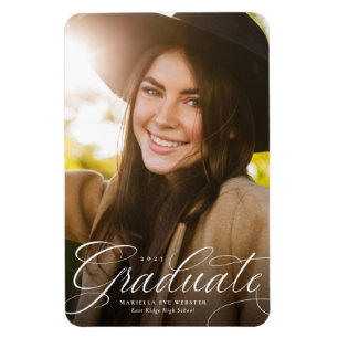 Simple script graduate vertical graduation magnet